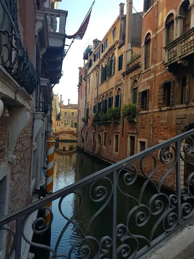 Fiabe Venice Rooms 0*,  Ιταλία